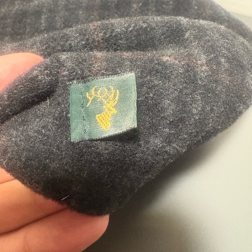 MUCROS WEAVERS Irish Trinity Plaid Wool Cap - Picture 4 of 6